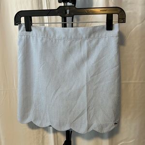 Vineyard vines seersucker skort girls size M
